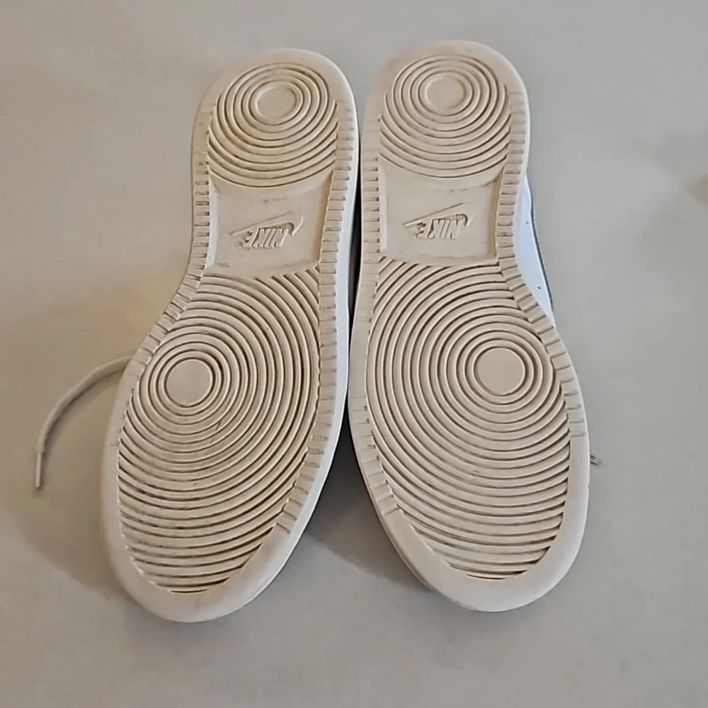 Nike Court vision low sneakers
